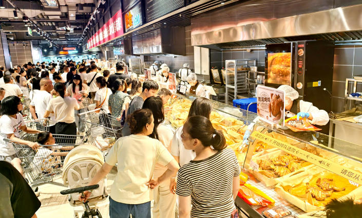 熟食加工區大調改，誰在推動超市的“煙火氣”革命？